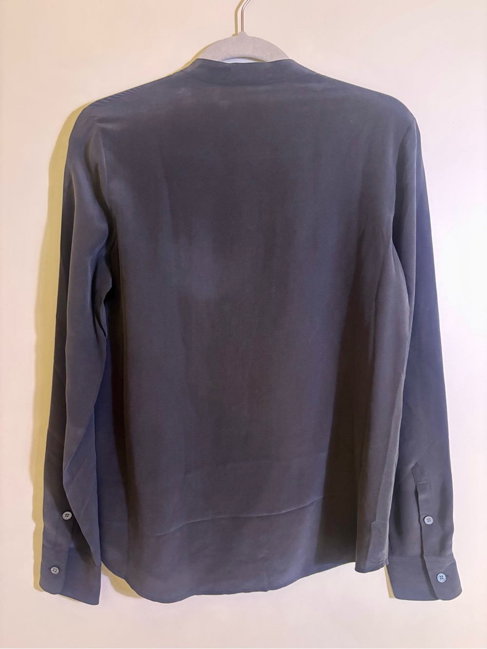 Equipment Femme Black Washed Silk Gem Button-Front Long Sleeve Blouse Shirt - Picture 5 of 5